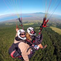Paragliding in Hana
